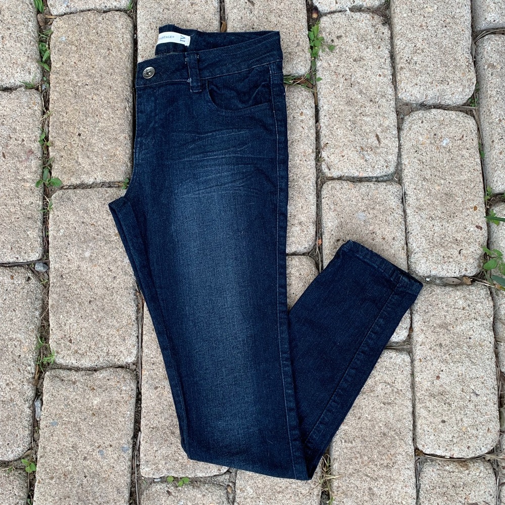 ✨ Instant vintage dark skinny jeans ✨